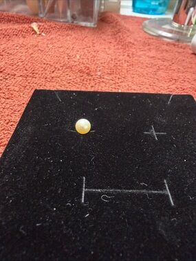 Cream single pearl 6mm